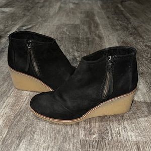 Toms zip black wedges - women’s 10